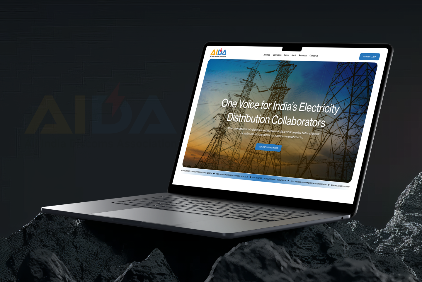 Corporate website for an electricity solutions company.